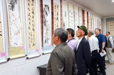 翰墨飄香潤(rùn)民心——興化大鄒舉辦文化進(jìn)萬(wàn)家書(shū)畫(huà)展暨藝術(shù)交流活動(dòng)側(cè)記